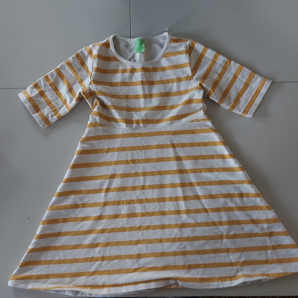 **3 Listings $40**                Peekaboo Bean size 6.